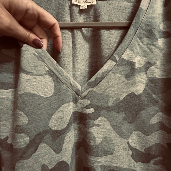 Jane and Delancey fatigue look Knit Top - Picture 2 of 6